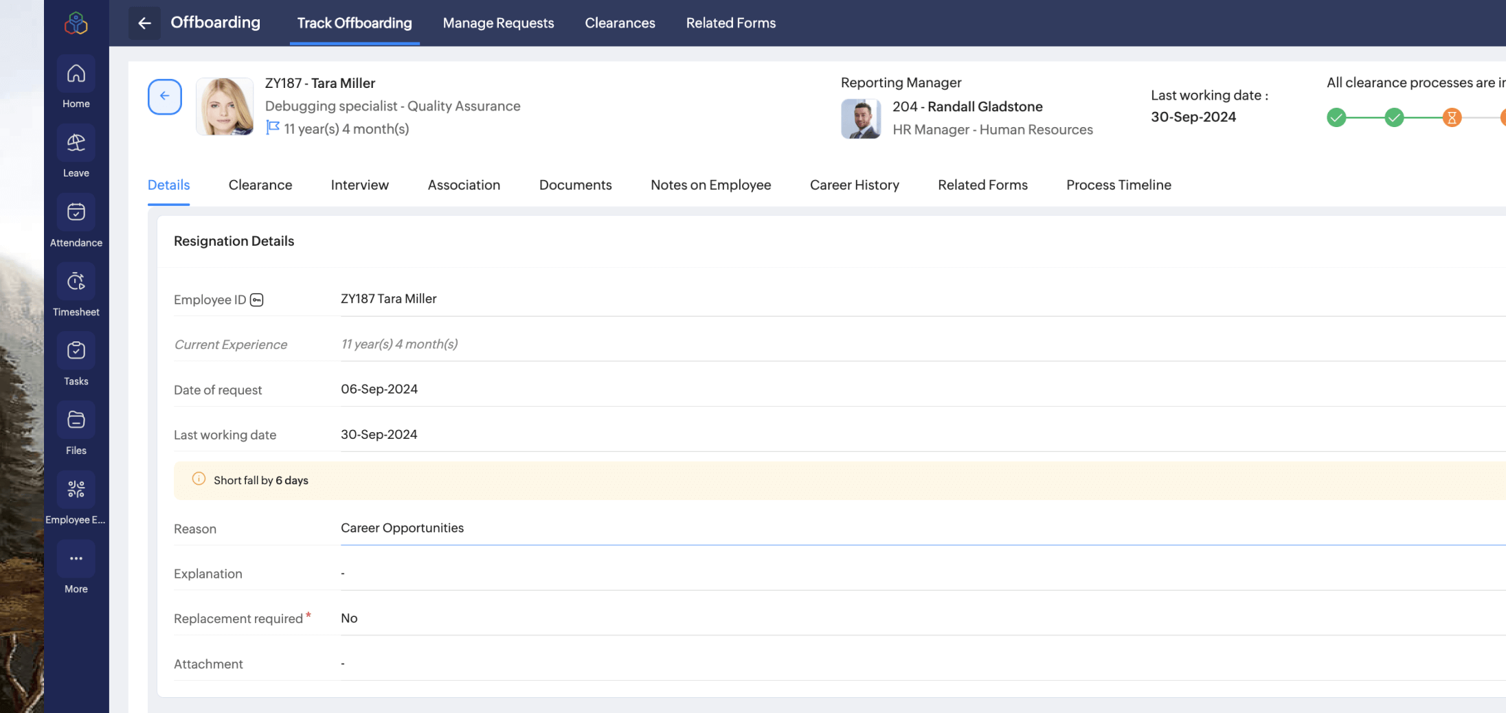 Track offboarding in Zoho People