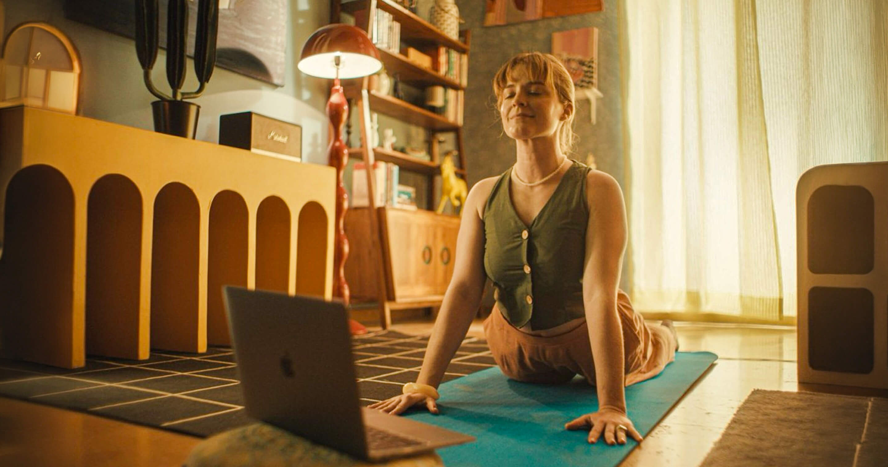 Augment your story-telling experience with Zoho Webinar